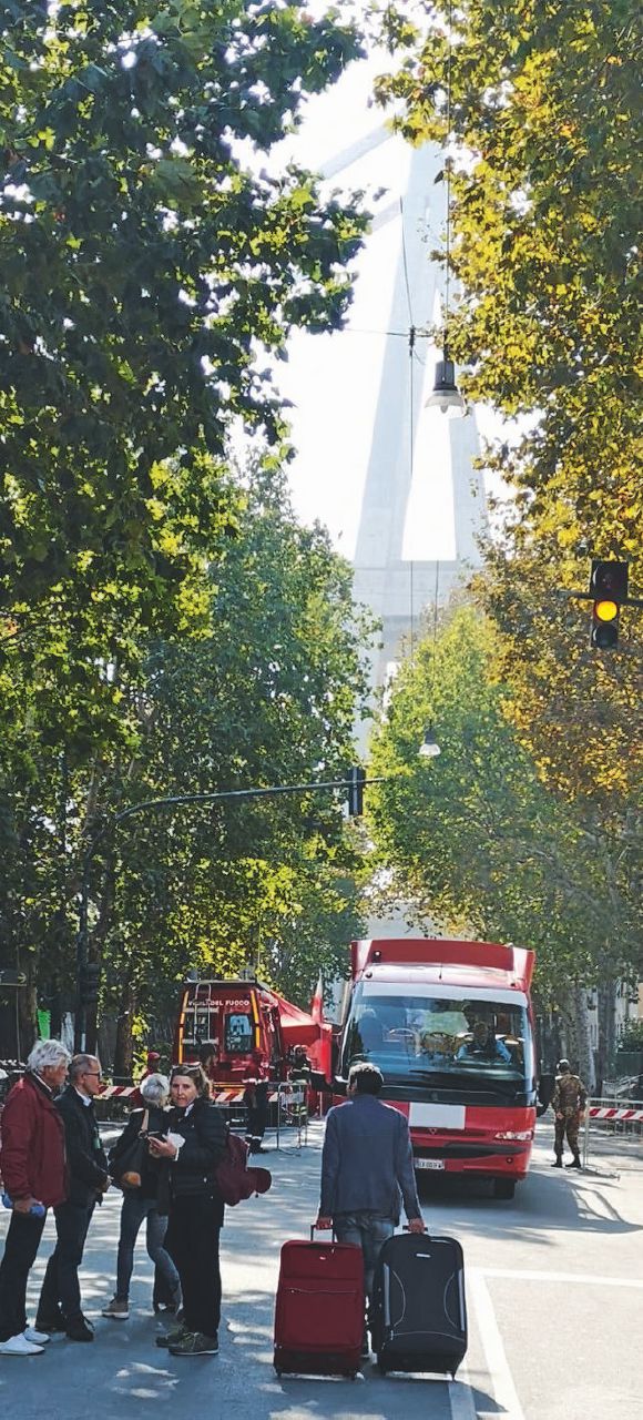 A turno - Sfollati in via Fillak Via Fillak, la Pompei di Genova. Due ore per radunare una vita