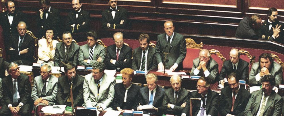 Da B. a Prodi e Renzi: gli specialist delle manine per leggi figlie di NN Da B. a Prodi e Renzi: gli specialist delle manine per leggi figlie di NN