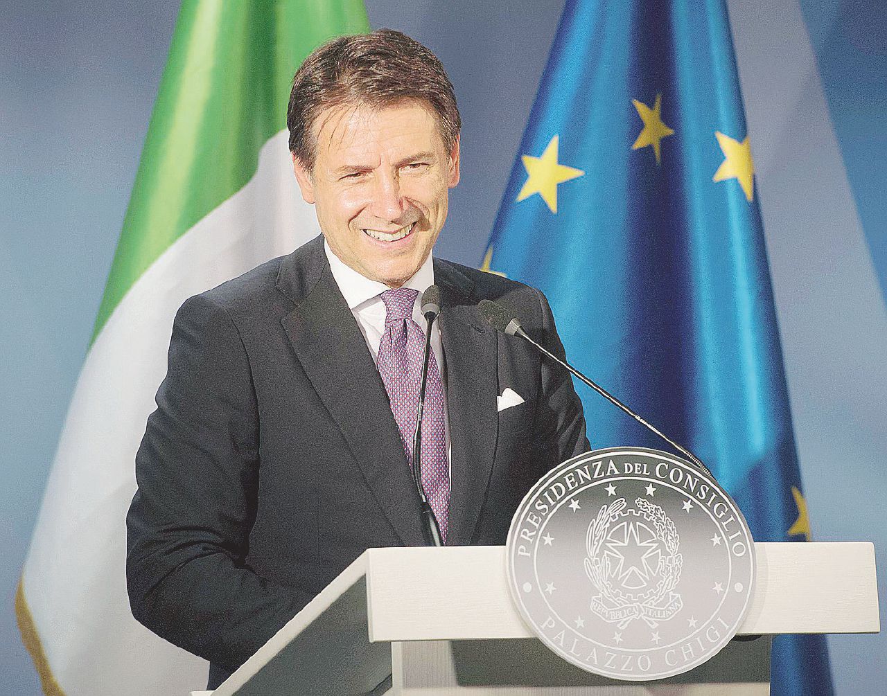Correttore di bozze - Il premier Giuseppe Conte controllerà il dl fisco al suo ritorno da Bruxelles Pace fiscale, le 48 ore che hanno terremotato il Contratto