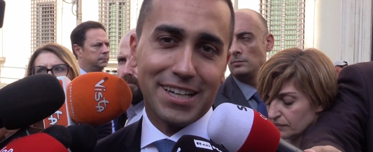 Copertina di Dl fiscale, Di Maio: “Felice per no della Lega a condono, amici ritrovati. Daremo due copie del testo a Salvini”