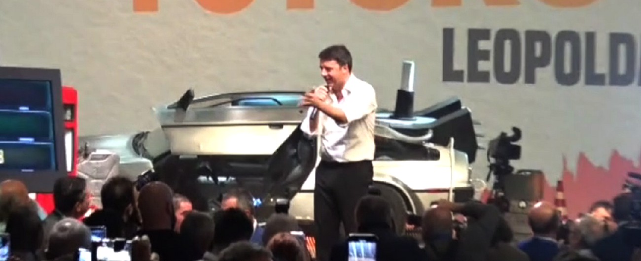 Copertina di Leopolda, l’entrata da star di Renzi. La base lo acclama: “Matteo, Matteo”. Lui ironico: “Il Fatto scriverà che osannate Salvini”