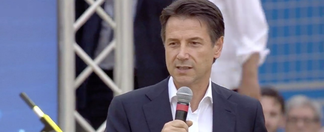 Copertina di Italia 5 stelle, Conte: “Cammino sarà lungo, se ne facciano una ragione. A consessi internazionali ci facciamo rispettare”