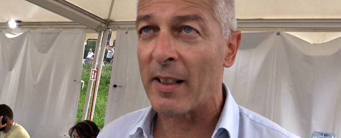 Copertina di Dl sicurezza, Morra (M5s): “Ritirare 81 emendamenti? Non ci dicano ‘prendere o lasciare’. Su modifiche deciderà Parlamento”