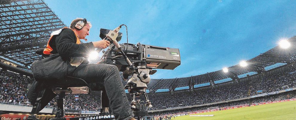 Tifosi beffati, così si ottengono i rimborsi per le partite in tv Tifosi beffati, così si ottengono i rimborsi per le partite in tv