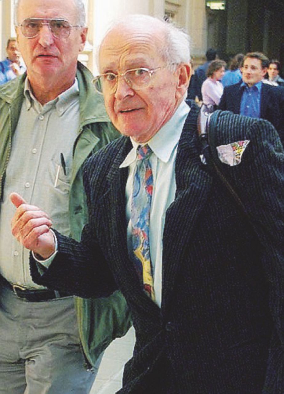 Il “falsario della storia” che giudicava una bugia l’Olocausto degli ebrei