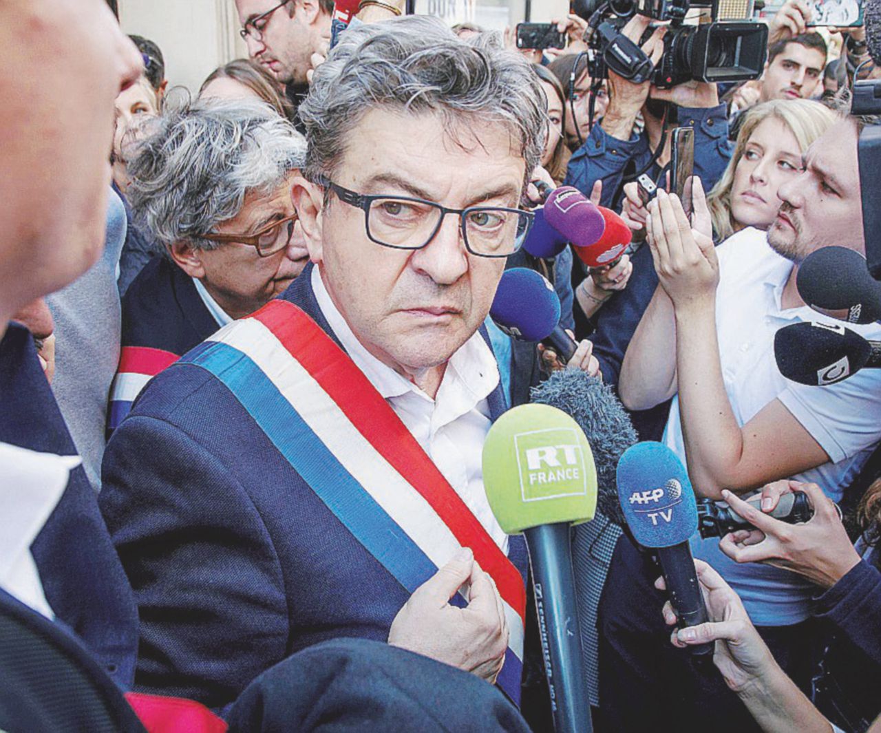 La scelta di Sophia e i guai del compagno Mélenchon