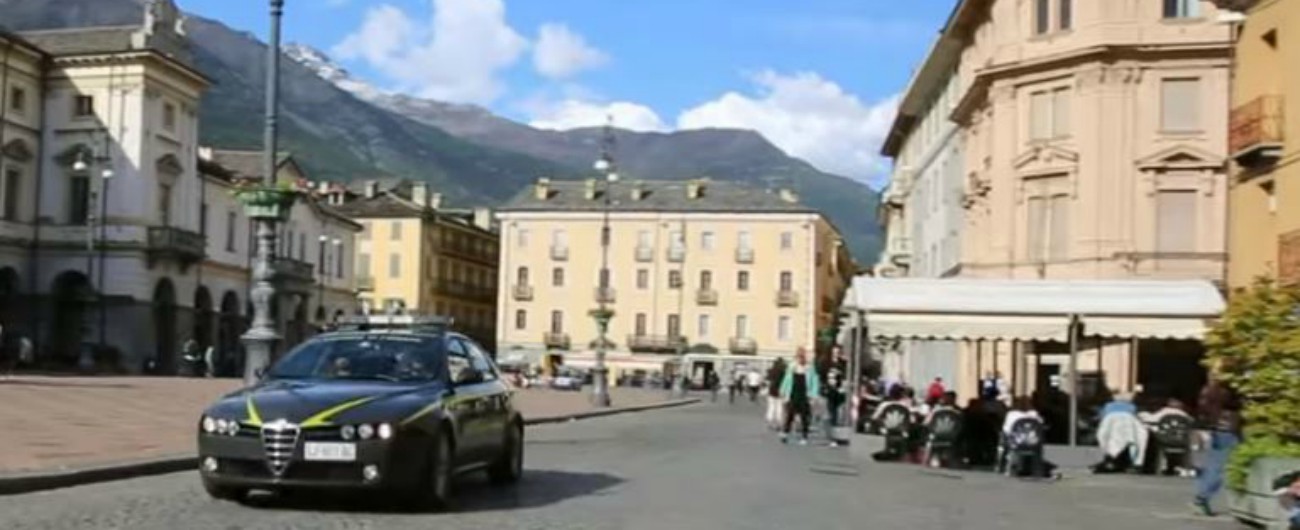 Casinò Saint Vincent, 18 consiglieri Val D’Aosta condannati a maxi-risarcimento da 30 milioni: “4,5 solo da Rollandin”