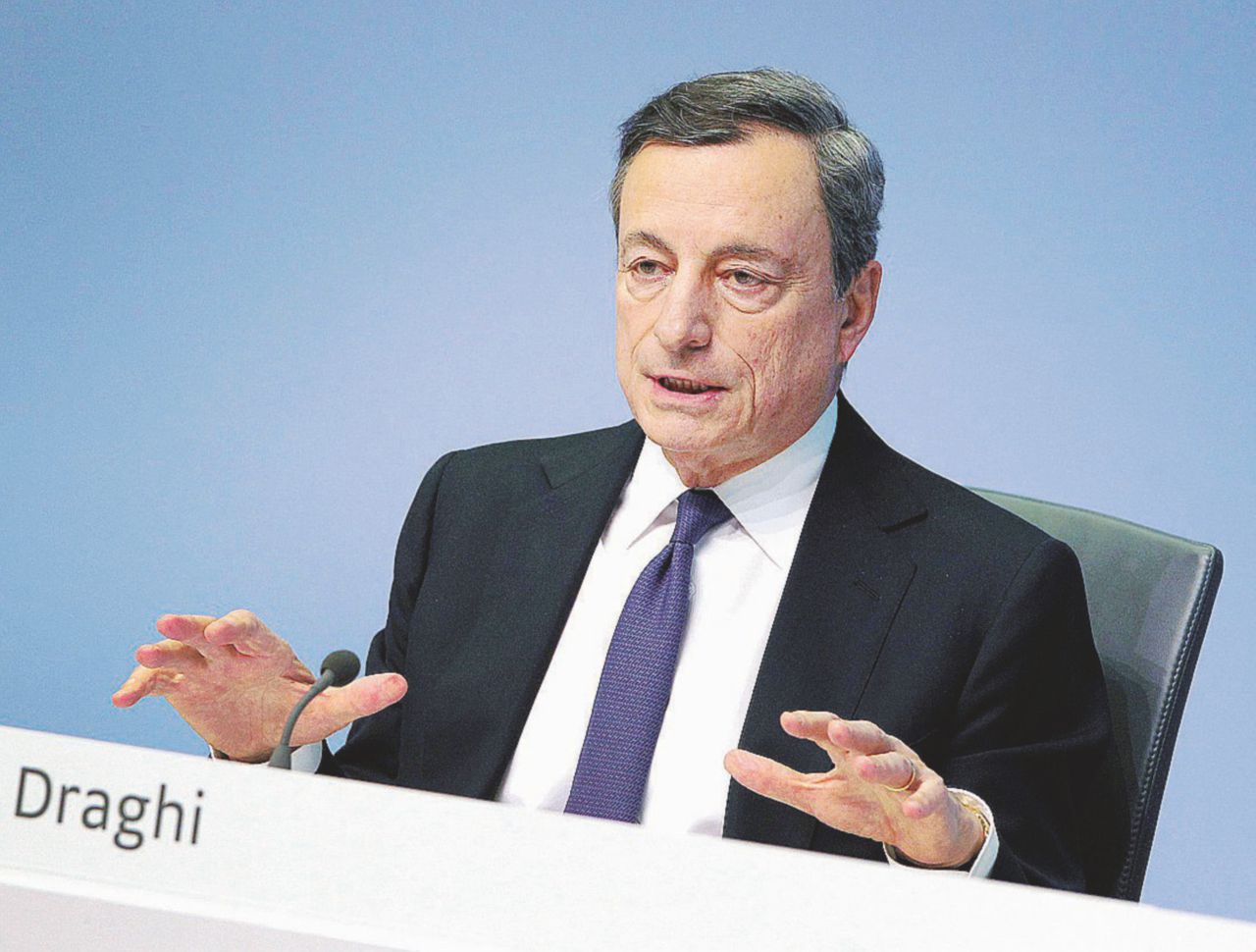 Copertina di Dalla Bce nessun aiuto all’Italia “Roma faccia calare lo spread”