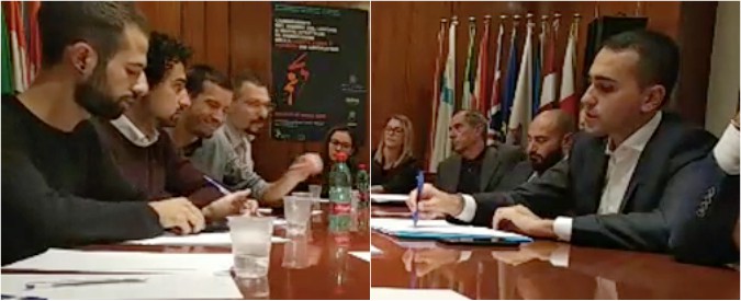 Copertina di Scuola, Di Maio incontra gli studenti al Mise. Segui la diretta video