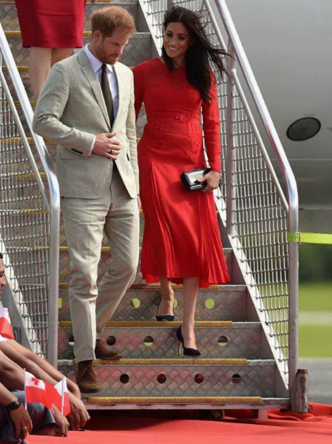 Harry e Meghan, niente crisi tra i due: la gelosia del Principe alla partita di baseball Harry e Meghan, niente crisi tra i due: la gelosia del Principe alla partita di baseball