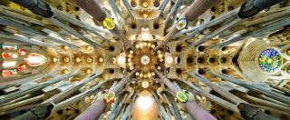 Sagrada Familia, abusi edilizi e souvenir. La basilica di Barcellona svilisce Gaudì