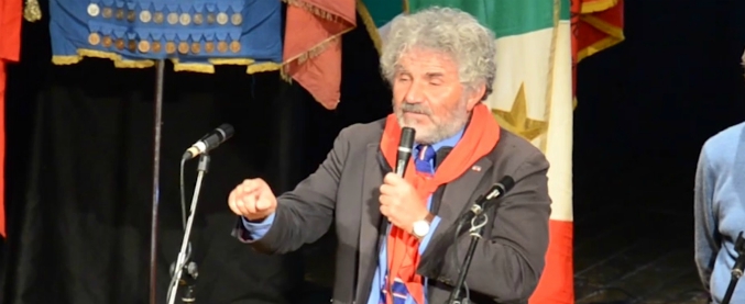 Copertina di Predappio, Anpi e antifascisti: “Qui gentaglia, non daremo loro più spazio. Maglietta ‘Auschwitzland’? Denunciamo”