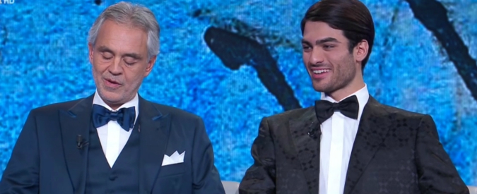Copertina di Andrea e Matteo Bocelli a Che tempo che fa. Il figlio: “Non osavo cantare davanti a mio padre”. E lui: “Ha talento”