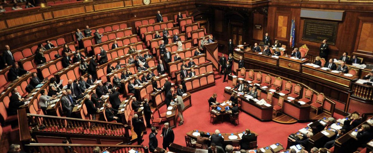 Condono Ischia, Forza Italia boccia l’emendamento di Forza Italia: così passa la sanatoria infilata nel decreto Genova