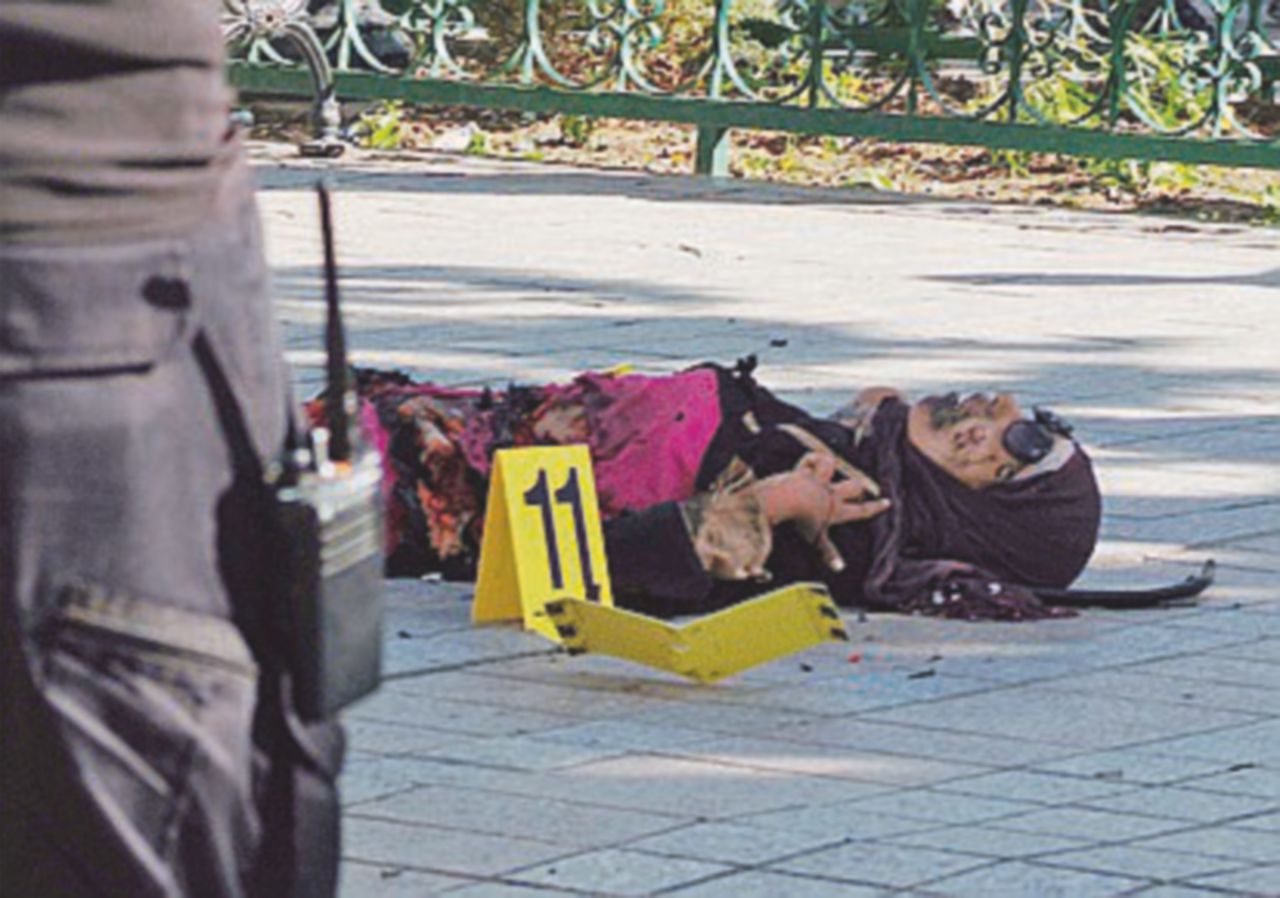 Tunisia, torna lo spettro dell’Isis: una giovane donna si fa esplodere e muore nel centro della Capitale