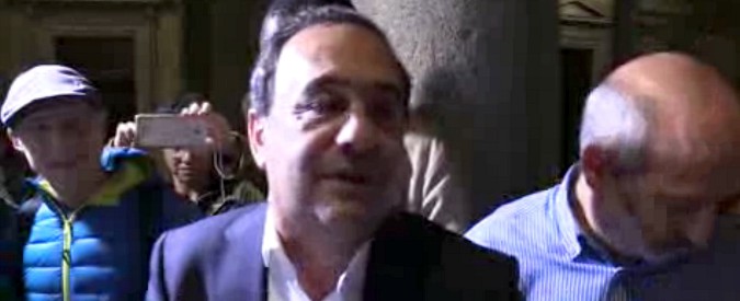 Copertina di Mimmo Lucano a Milano: “Non mi aspettavo tutto questo. Rimaniamo normali, è un esercizio semplice”