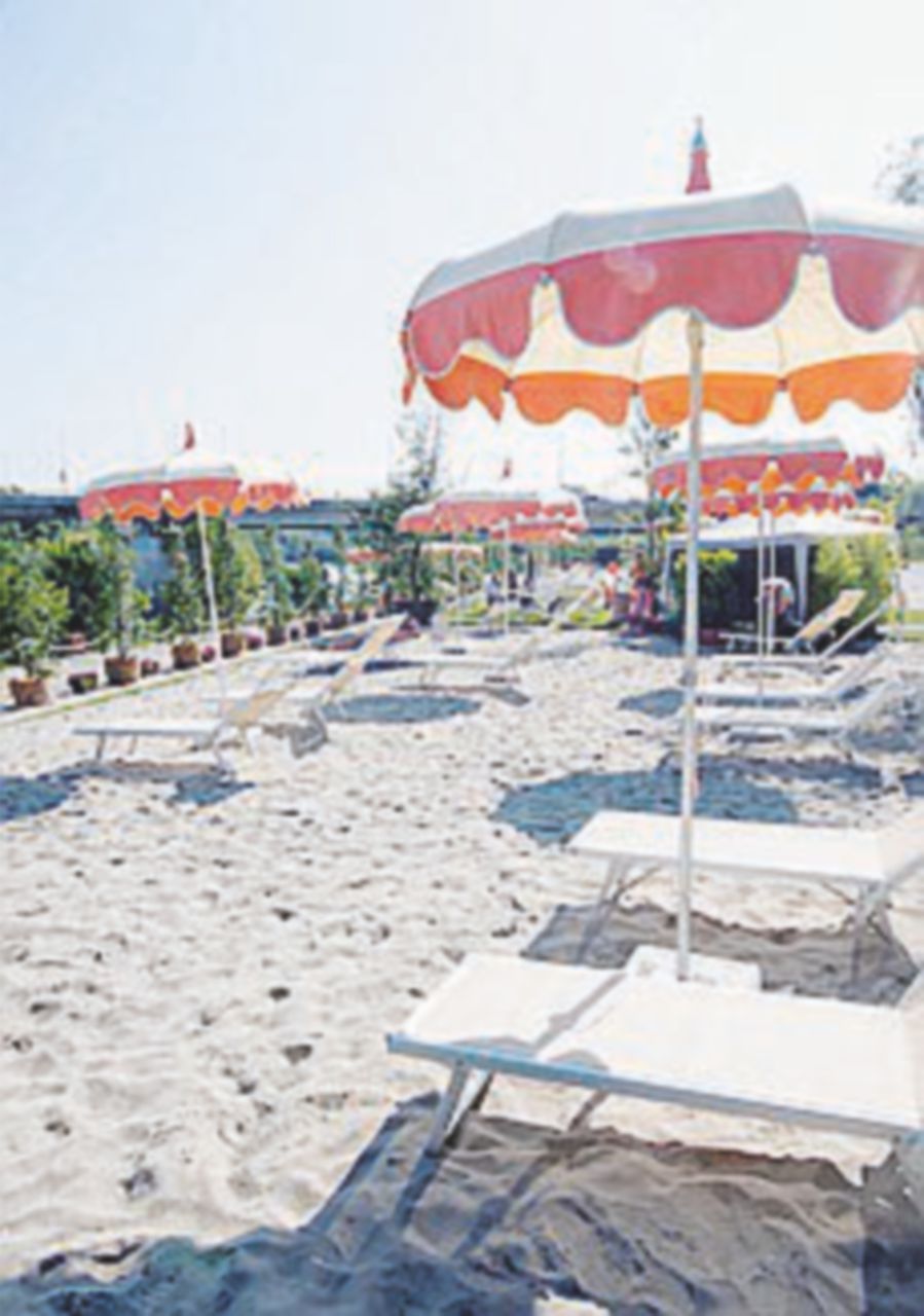 “La spiaggia sul Tevere è abusiva, il Comune ripristini l’area”