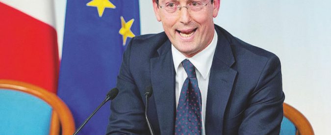 Il M5S: “Garofoli via dal Mef Dal B&B ai libri, troppi affari” Il M5S: “Garofoli via dal Mef Dal B&B ai libri, troppi affari”