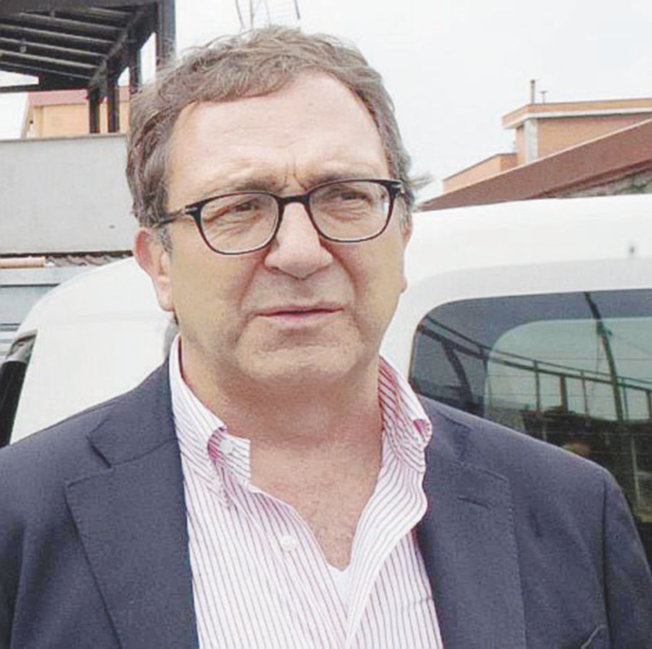 Copertina di “CasaPound vicina alla gente, il Pd no”: provocazione del dem romano Astorre