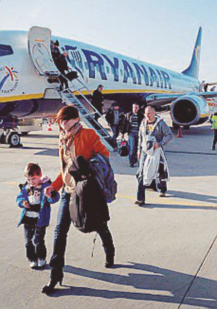 Bloccato l’aumento per il bagaglio a mano di Ryanair e Wizzair