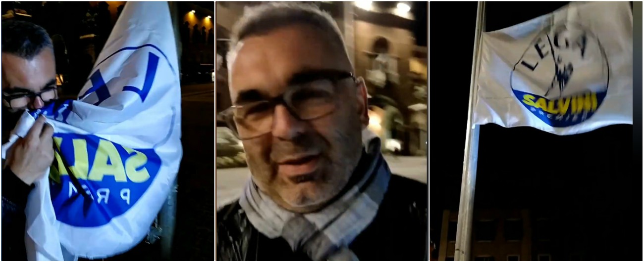 Copertina di Ferrara, segretario del Carroccio issa la bandiera leghista al posto del Tricolore: “Facciamo le prove per la vittoria”