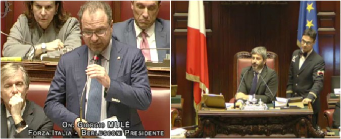 Copertina di Dl Genova, in Aula solo “Sparuti rappresentanti del governo…”. E il battibecco tra Fico e Mulé (FI) è surreale