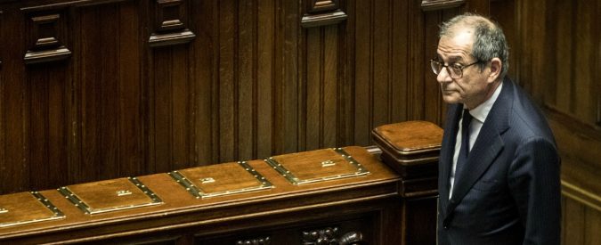 Legge di Bilancio, le entrate: stretta su banche, tabacchi e giochi. 600 milioni di tagli ai ministeri, 60 alle spese militari