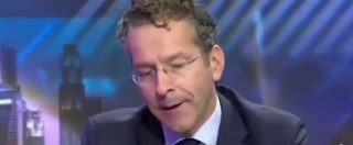 Copertina di M5s Europa rilancia l’intervista travisata a Dijsselbloem: “Invita a un golpe finanziario”. Pd: “Movimento di falsari”