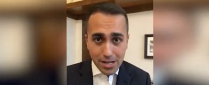 Copertina di Di Maio: “A novembre il secondo restitution day. Poi proporremo il taglio per tutti i deputati”