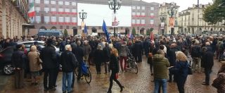 Copertina di Torino, in 500 alla prima manifestazione “Si Tav” contro la sindaca Chiara Appendino: “È prioritaria per la città”
