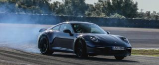 Copertina di Porsche 911, proseguono i collaudi della nuova generazione – FOTO