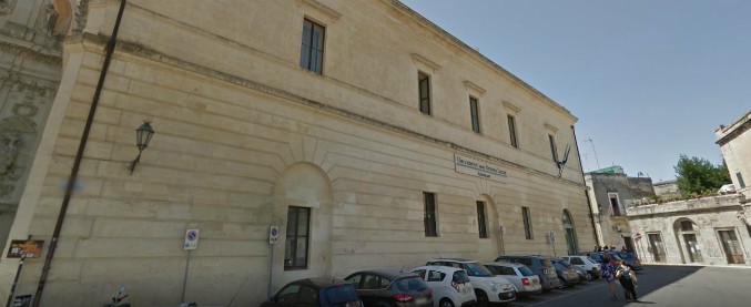 Lecce, condannato l’ex direttore generale dell’università del Salento: 1 anno e 3 mesi per tentata induzione indebita