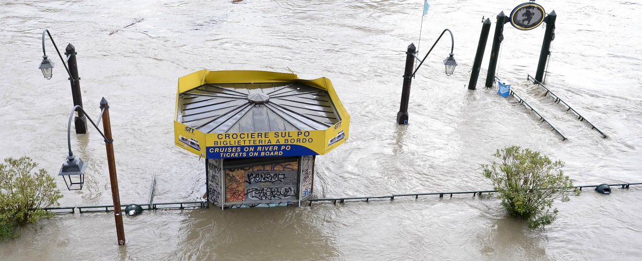 Copertina di Maltempo, 11 Regioni chiedono lo stato di emergenza. Fiume Po in piena: a Torino allagati Murazzi [FOTO]