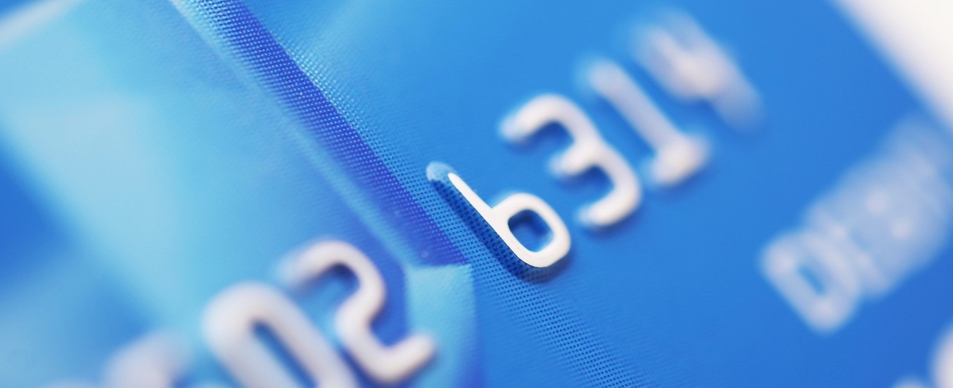 Il Bancomat sbarca sui telefonini, dal 2019 basta carta e PIN, tutto si pagherà con un’app