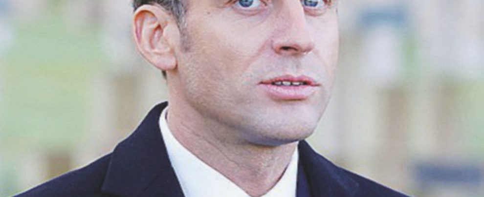 Afflitto - Emmanuel Macron - Macron, l’ultra destra e l’“attentato”