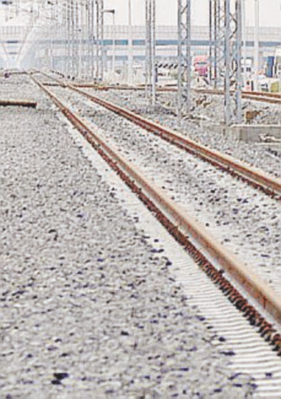 Carabiniere travolto da un treno mentre insegue un ladro