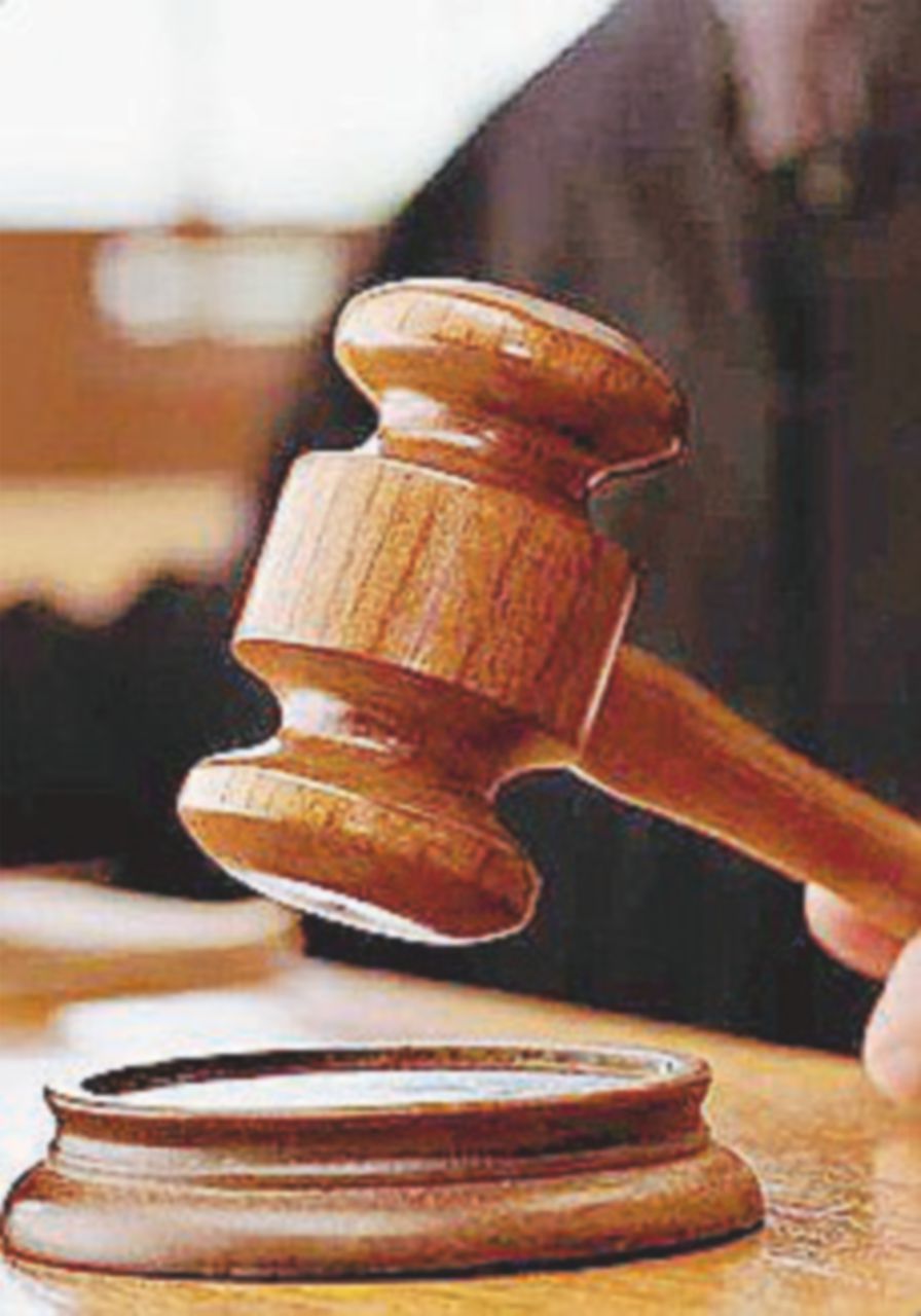 Unicredit, a processo cinque ex dirigenti per il fallimento Divania