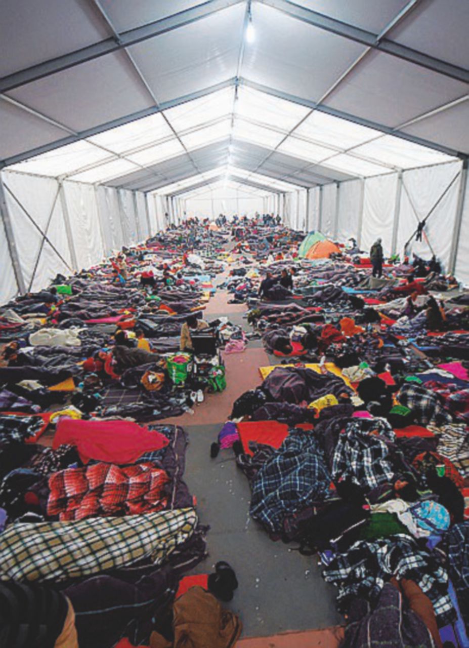 The Donald: niente asilo a chi attraversa il confine con il Messico illegalmente