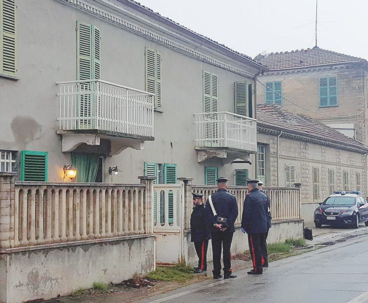 Copertina di Arriva il perito e lui lo uccide. “Temevo mi pignorasse casa”