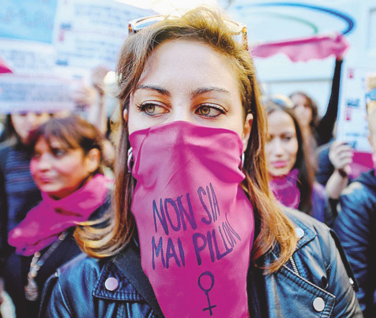 Copertina di “È contro le donne! ”, 60 piazze contro il ddl Pillon