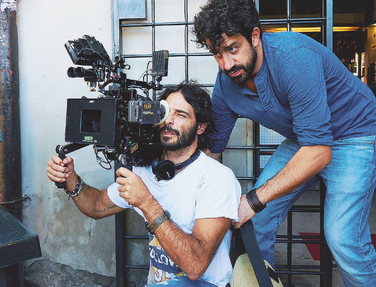 Copertina di “Volevo fare il calciatore, cucino peggio di Tognazzi e il mio mito è Giannini”