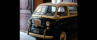 Copertina di Fiat 600 Multipla, Lapo Elkann la elettrizza e la veste di Barocco – FOTO