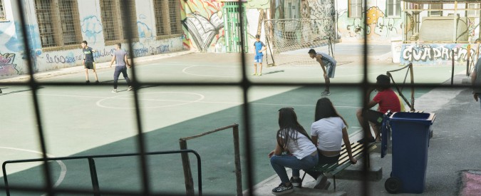 Copertina di Atlante dell’infanzia, le disuguaglianze educative delle grandi città: chi vive in periferia è vittima del deficit di istruzione