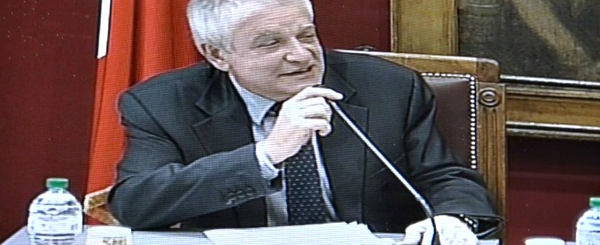 Copertina di Manovra, Pisauro (UpB): “Nel 2019 deficit 2,6, non 2,4%”. E sulle pensioni: “Con quota 100 riduzioni dal 5 al 30% assegno lordo”