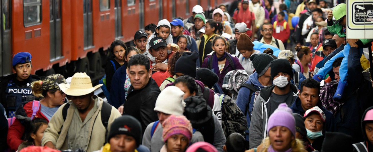 Carovana migranti, l’obiettivo è entrare in California. E Trump sospende per 90 giorni il diritto d’asilo agli irregolari