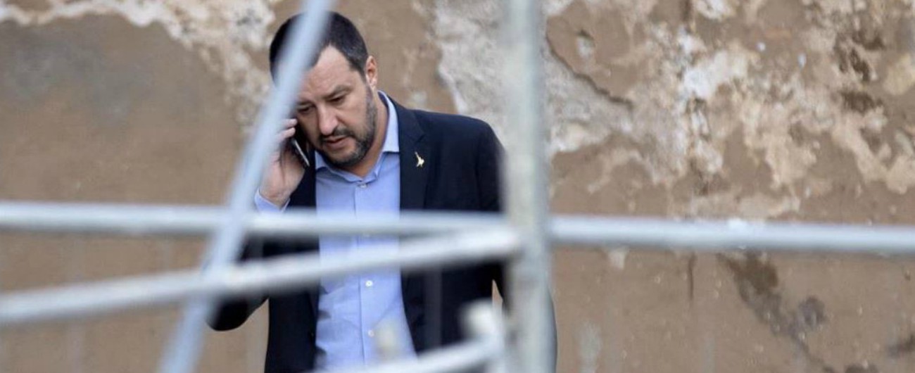 Denunciata per aver gridato “buffone” a Salvini: interrogazione dei senatori Pd