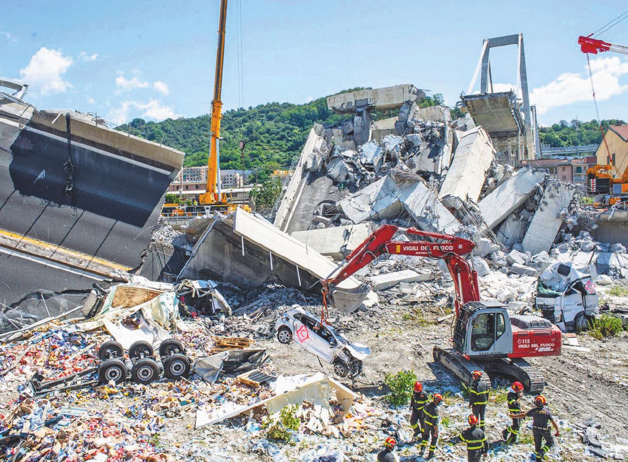 Copertina di Fermi sotto il Ponte: Genova è bloccata 3 mesi dopo l’infarto