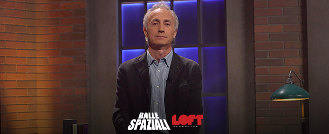 Copertina di Balle spaziali, Marco Travaglio smonta tre fake news: “È vero che Di Battista ha detto che tutti i giornalisti sono puttane?”