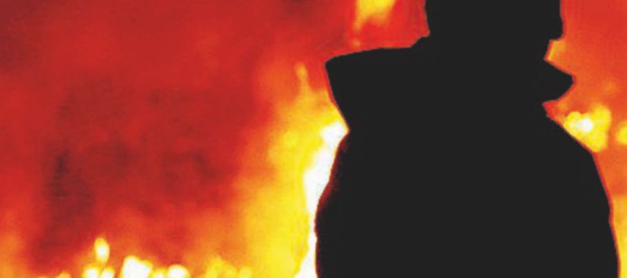 Napoli - Rifiuti incendiati - Ansa L’aumento degli incendi è senza fine: l’ultimo ieri in provincia di Caserta