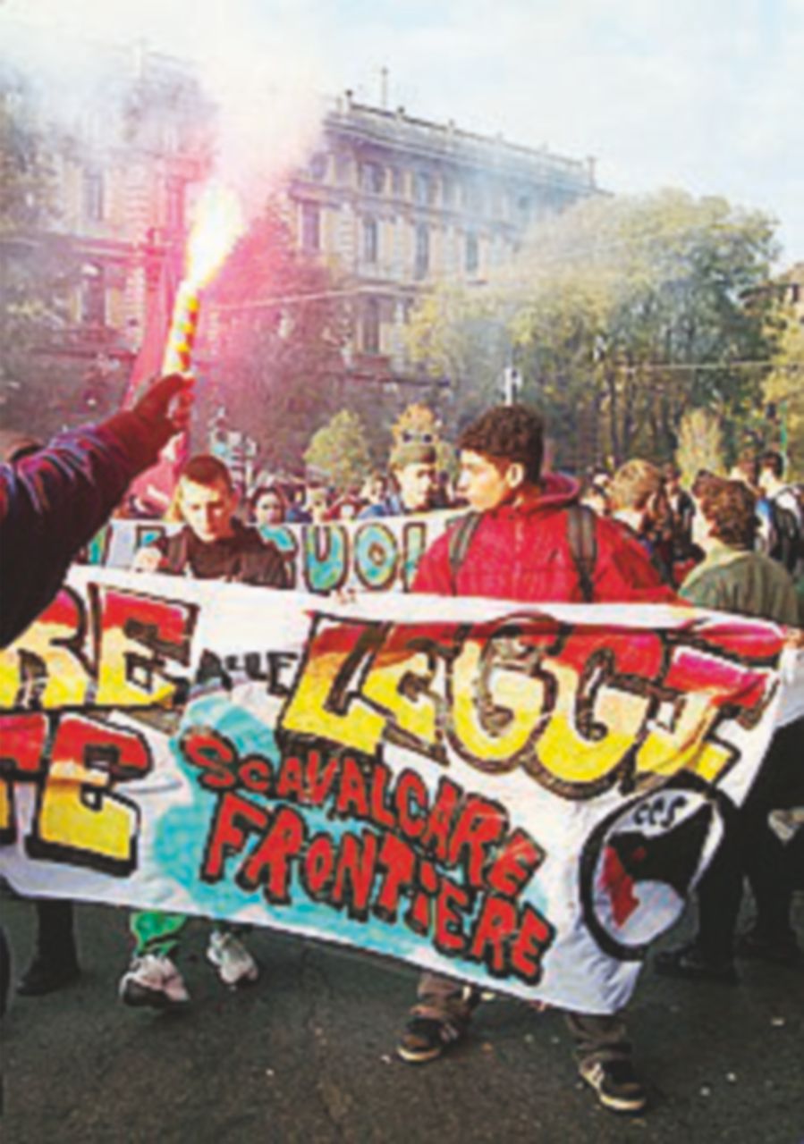 Studenti contro il governo, cortei in settanta piazze